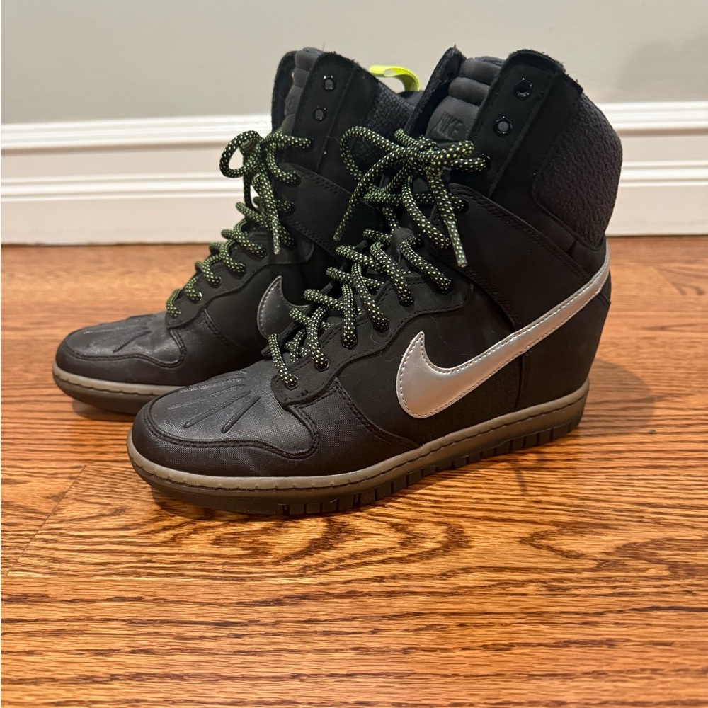 Nike Women’s H20 Repel Boots/Sneakers